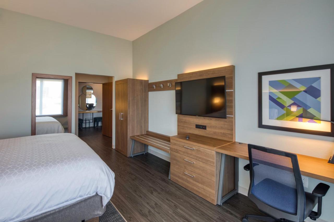 Holiday Inn Express & Suites - Charlotte - South End By Ihg Exterior foto